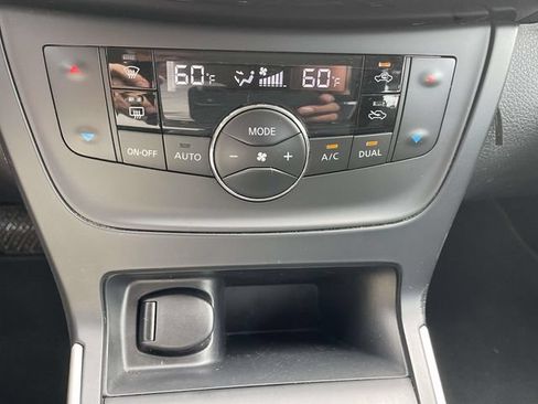 Used 2018 Nissan Sentra SV FWD image 30