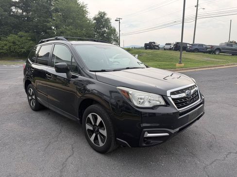 Used 2018 Subaru Forester 2.5i Premium w/ All-Weather Package AWD/4WD image 6