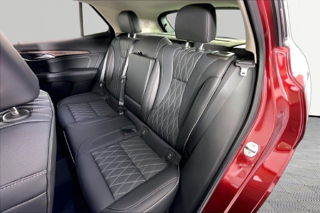 Used 2023 Buick Envision Avenir AWD/4WD image 20