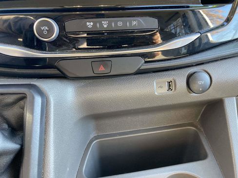 Used 2023 Ford Transit 350 XLT image 24