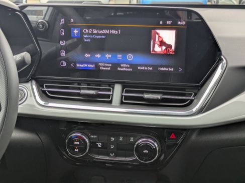 New 2026 Chevrolet Trax LT image 5