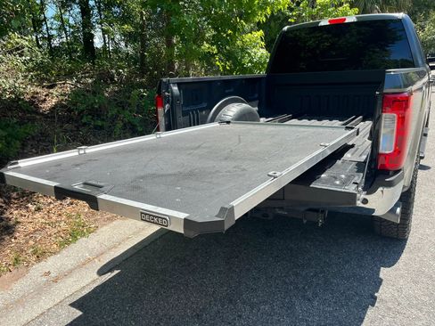 Used 2017 Ford F250 Lariat w/ Lariat Ultimate Package AWD/4WD image 14