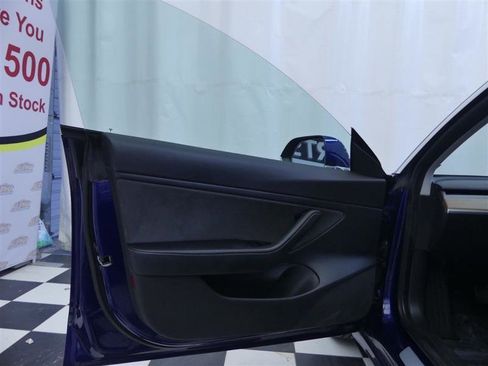 Used 2018 Tesla Model 3 Long Range image 23