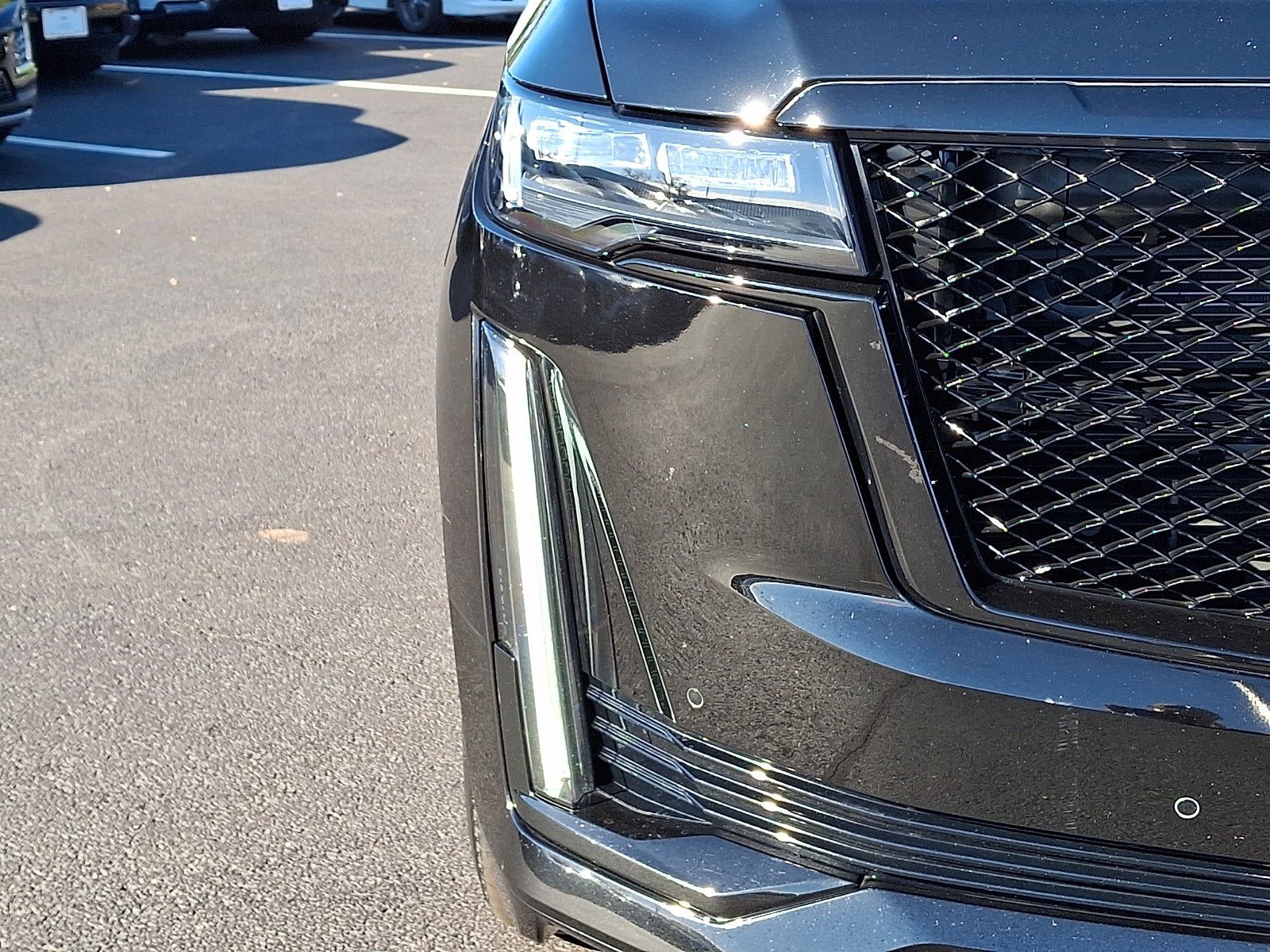 Used 2024 Cadillac Escalade ESV Sport w/ LPO, ONYX Package AWD/4WD image 9
