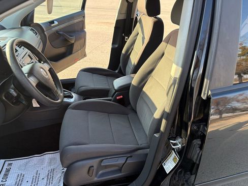 Used 2006 Volkswagen Rabbit 4-Door image 22