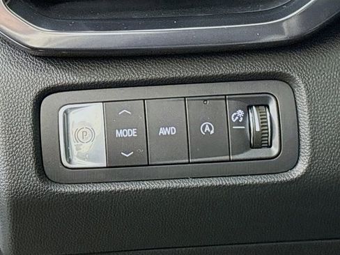 Used 2025 GMC Acadia AT4 w/ Super Cruise Package image 11