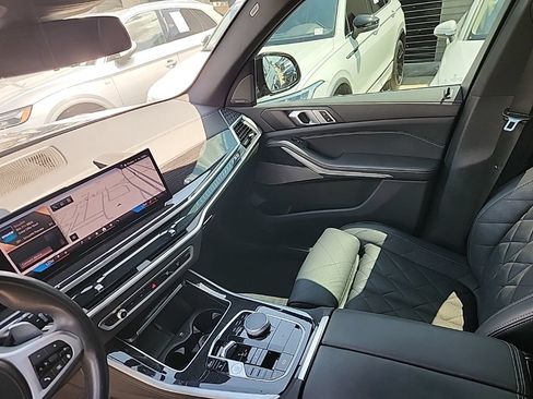Used 2025 BMW X5 sDrive40i w/ M Sport Package RWD image 6