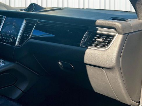 Used 2017 Porsche Macan S image 13