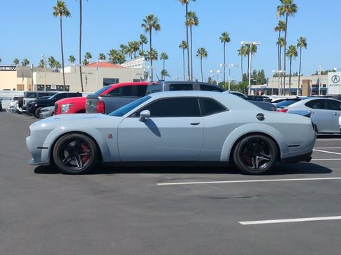 Used 2022 Dodge Challenger R/T Scat Pack RWD image 9