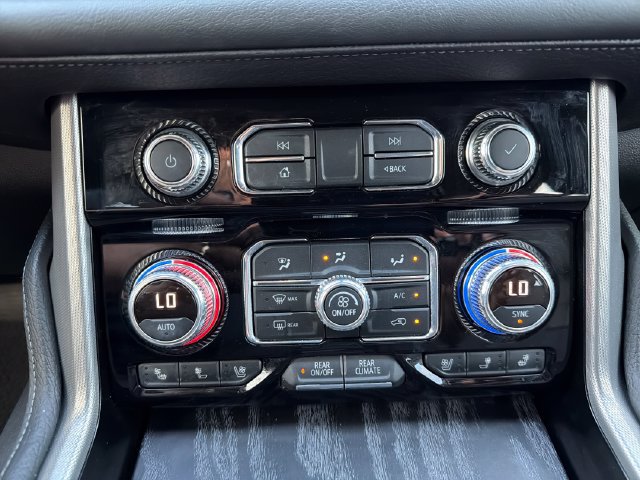 Used 2021 GMC Yukon Denali w/ Denali Premium Package AWD/4WD image 14