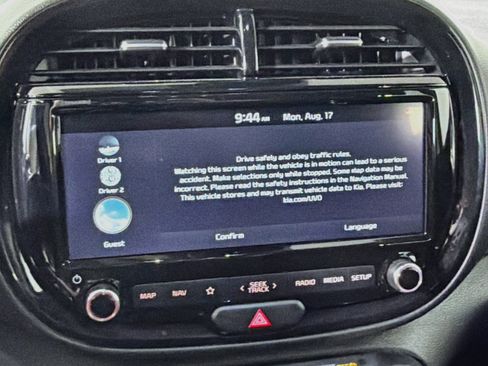 Used 2022 Kia Soul GT-Line FWD image 19