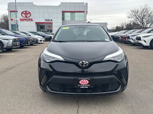 Used 2021 Toyota C-HR LE image 2