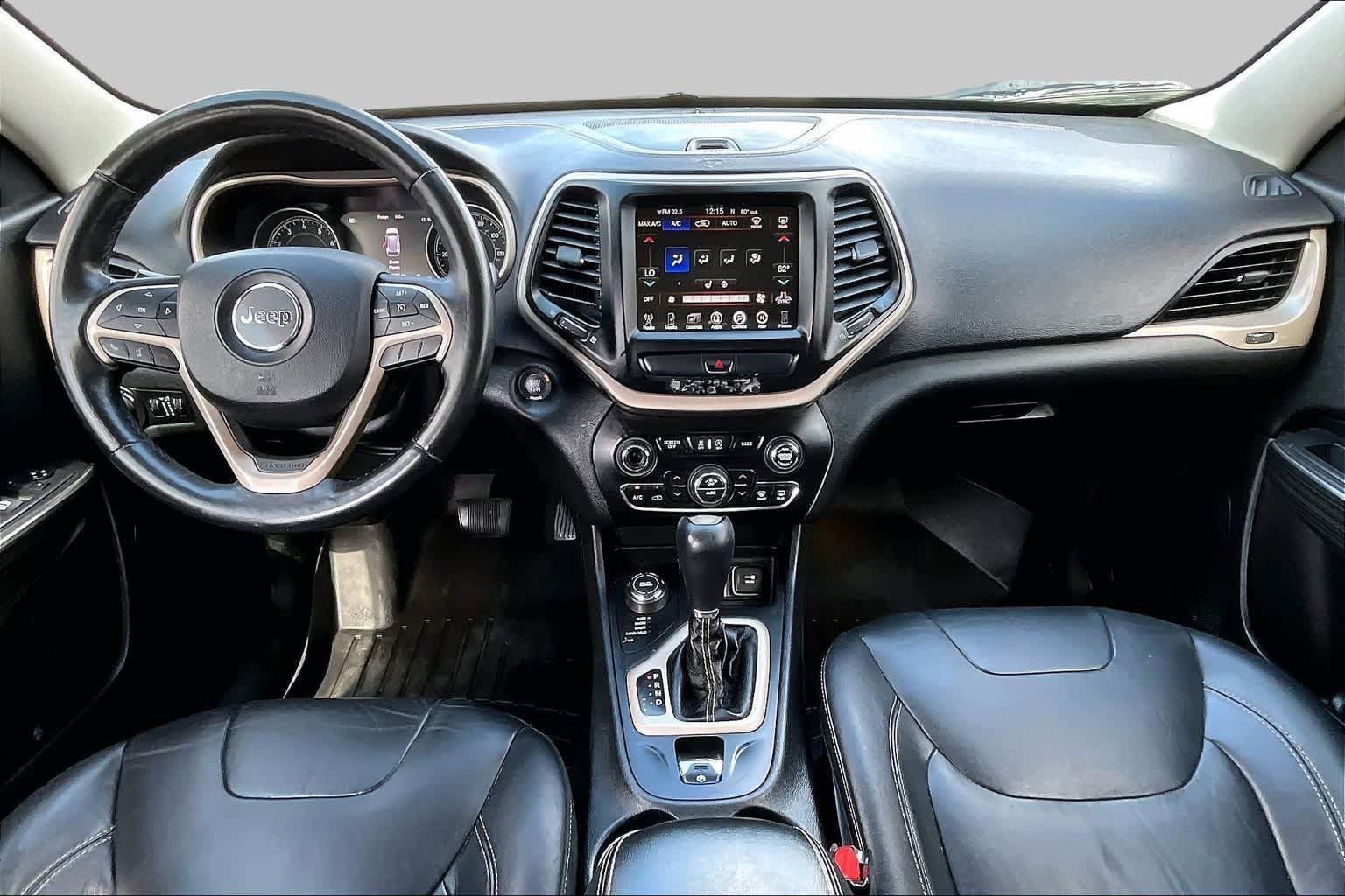 Used 2015 Jeep Cherokee Limited AWD/4WD image 16