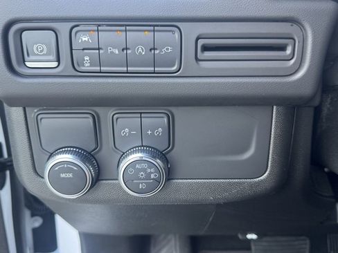 Used 2022 GMC Yukon SLE w/ Gmc Pro Safety Plus Package image 25