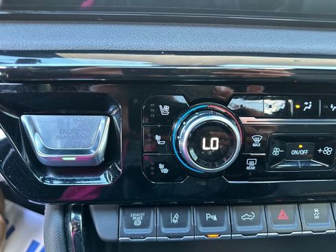 Used 2024 GMC Sierra 2500 AT4 w/ AT4 Premium Plus Package image 32