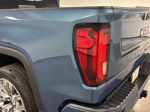 New 2026 GMC Sierra 1500 Denali w/ Denali Reserve Package image 14