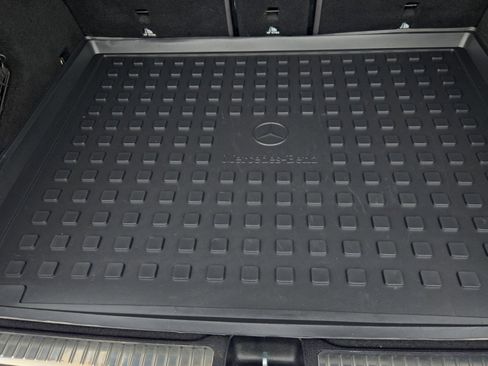 Used 2022 Mercedes-Benz GLC 300 4MATIC image 13