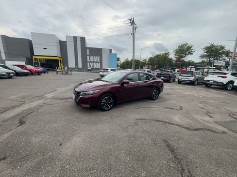 Used 2025 Nissan Sentra SV FWD image 9