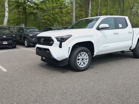 New 2026 Toyota Tacoma SR5 RWD image 4