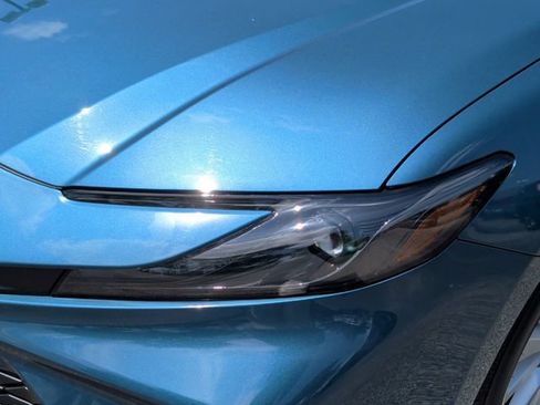 Used 2025 Toyota Camry LE w/ Convenience Package FWD image 11