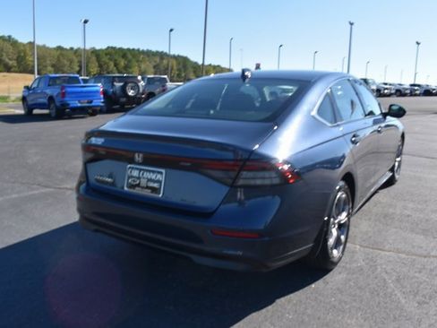 Used 2023 Honda Accord EX image 3