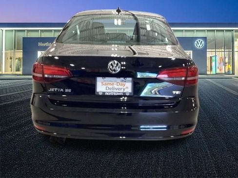Used 2018 Volkswagen Jetta SE FWD image 27
