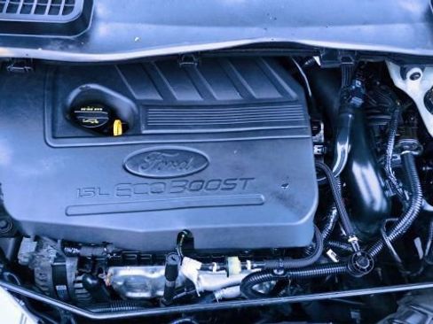 Used 2017 Ford Escape SE w/ Equipment Group 201A image 54