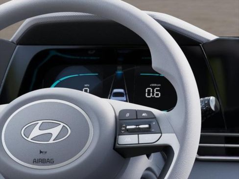 New 2026 Hyundai Elantra SE FWD image 17