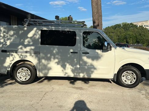 Used 2018 Nissan NV 2500 SV w/ Navigation Package RWD image 8