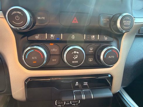 Used 2022 RAM 1500 Laramie AWD/4WD image 24