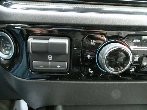 Certified 2024 Chevrolet Silverado 1500 ZR2 w/ ZR2 Bison Edition image 27