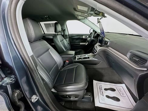 Certified 2023 Ford Explorer XLT w/ Equipment Group 202A image 35