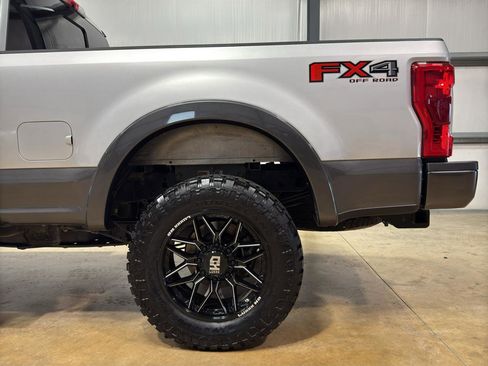 Used 2019 Ford F250 Lariat w/ Lariat Ultimate Package image 6