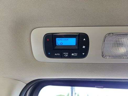 Used 2013 Honda Odyssey Touring image 28