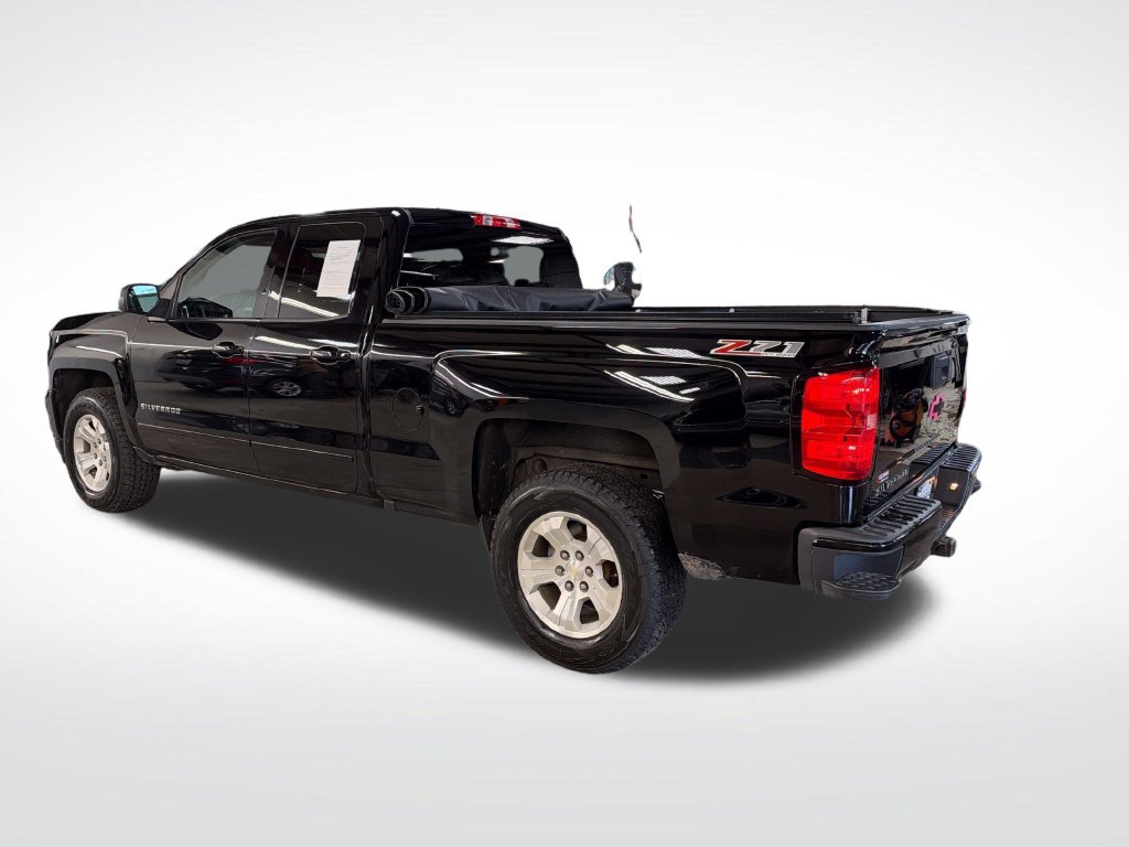 Used 2017 Chevrolet Silverado 1500 LT w/ All Star Edition AWD/4WD image 3