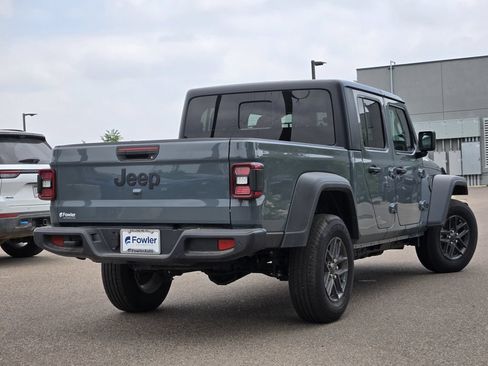 New 2026 Jeep Gladiator Sport AWD/4WD image 4