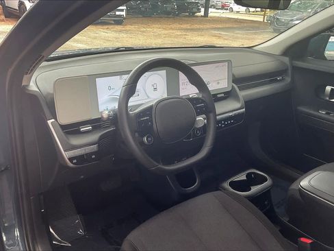 Certified 2024 Hyundai Ioniq 5 SEL image 17