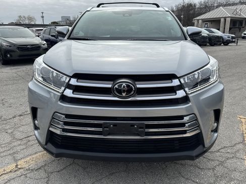 Used 2017 Toyota Highlander Limited image 8