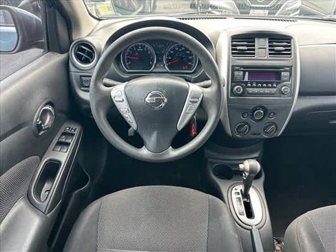 Used 2015 Nissan Versa SV w/ SV Appearance Package FWD image 10