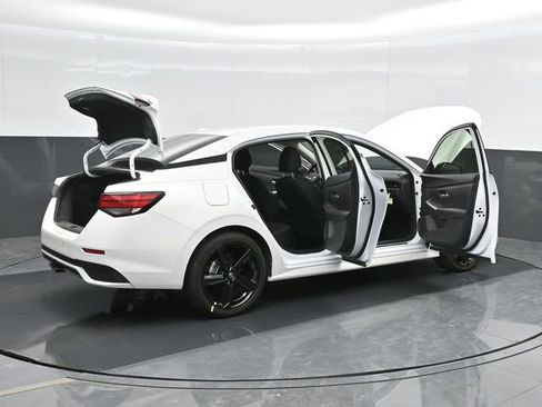 Used 2025 Nissan Sentra SR image 45