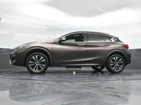 Used 2017 INFINITI QX30 Premium w/ Technology Package image 49