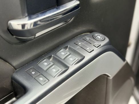 Used 2018 Chevrolet Silverado 1500 LT w/ All Star Edition image 19