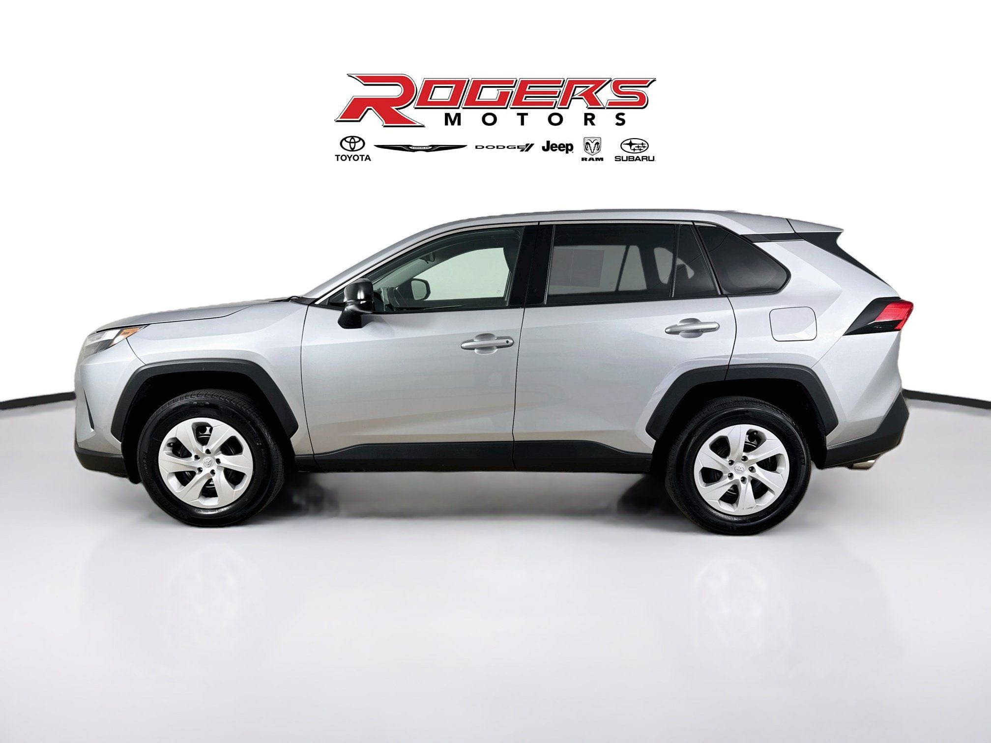 Certified 2025 Toyota RAV4 LE AWD/4WD image 9