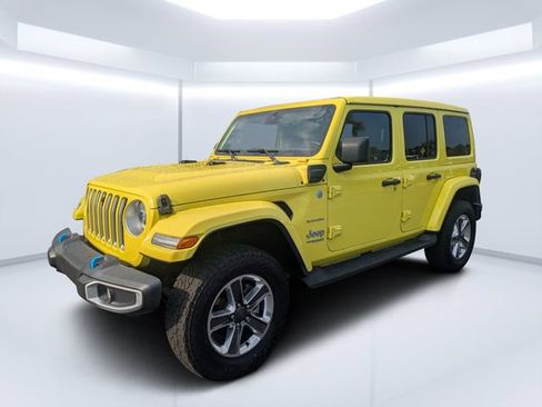 Used 2022 Jeep Wrangler Unlimited Sahara w/ Cold Weather Group AWD/4WD image 7