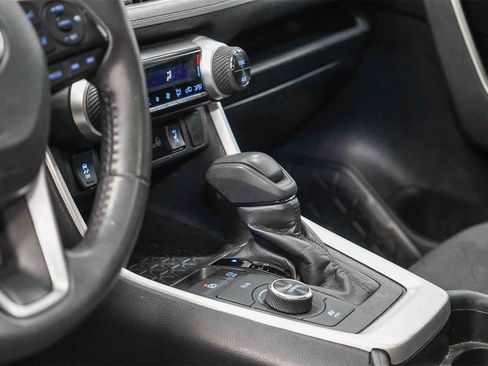 Used 2019 Toyota RAV4 XLE image 24