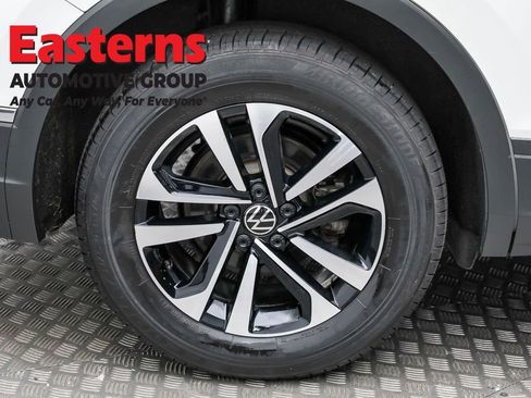 Used 2022 Volkswagen Tiguan S image 29