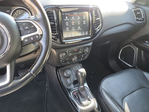 Used 2021 Jeep Compass Limited w/ Sun and Sound Group AWD/4WD image 24