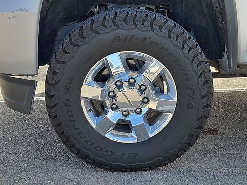 Used 2018 GMC Sierra 3500 Denali w/ Duramax Plus Package AWD/4WD image 5