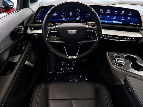 Used 2025 Cadillac Optiq Sport 2 w/ LPO, Floor Liner Package AWD/4WD image 14
