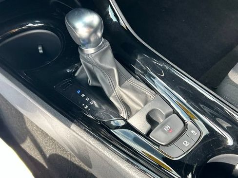 Used 2021 Toyota C-HR XLE FWD image 57